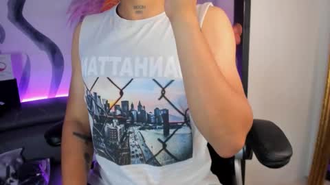 Snapshot of liamdeep_ chatting on October 26, 2:13 am LiamDeep online show from October 26, 2:13 am