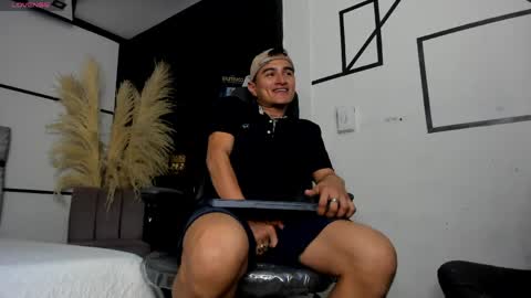 LiamDeep online show from April 6, 8:42 pm