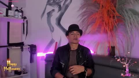 Snapshot of liamdeep_ chatting on November 1, 12:47 am LiamDeep online show from November 1, 12:47 am