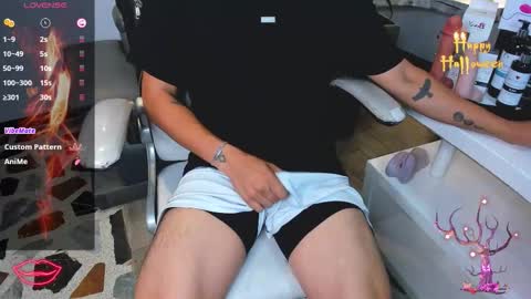 Snapshot of liamdeep_ chatting on October 28, 11:29 pm LiamDeep online show from October 28, 11:29 pm