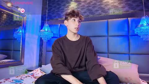 liaml_18_ online show from September 18, 9:39 pm