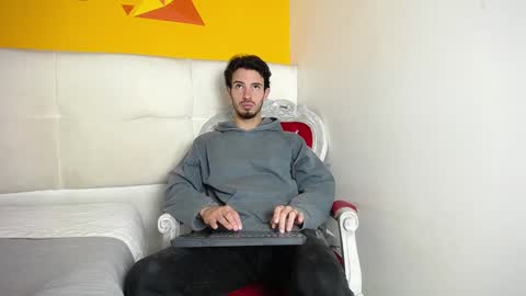 Snapshot of liamluxe chatting on January 15, 12:15 pm LiamLuxe online show from January 15, 12:15 pm