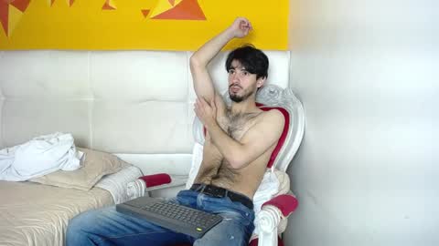 Snapshot of liamluxe chatting on December 23, 12:19 pm LiamLuxe online show from December 23, 12:19 pm