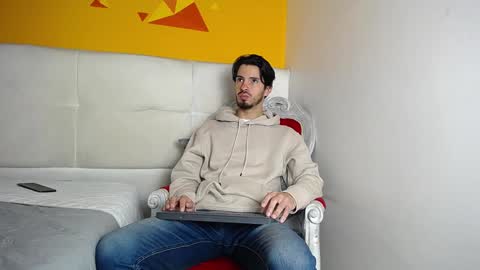 Snapshot of liamluxe chatting on January 22, 12:17 pm LiamLuxe online show from January 22, 12:17 pm