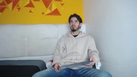 Snapshot of liamluxe chatting on February 18, 12:39 pm LiamLuxe online show from February 18, 12:39 pm