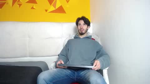 Snapshot of liamluxe chatting on February 20, 12:57 pm LiamLuxe online show from February 20, 12:57 pm