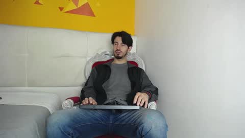 Snapshot of liamluxe chatting on January 18, 12:15 pm LiamLuxe online show from January 18, 12:15 pm