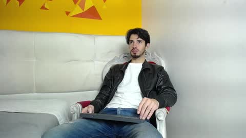 Snapshot of liamluxe chatting on January 17, 12:42 pm LiamLuxe online show from January 17, 12:42 pm