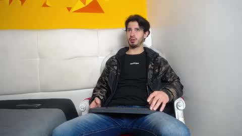 Snapshot of liamluxe chatting on February 28, 12:42 pm LiamLuxe online show from February 28, 12:42 pm