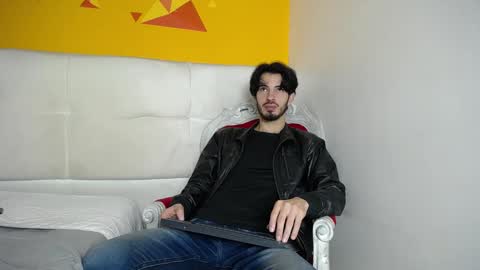 Snapshot of liamluxe chatting on January 31, 12:18 pm LiamLuxe online show from January 31, 12:18 pm