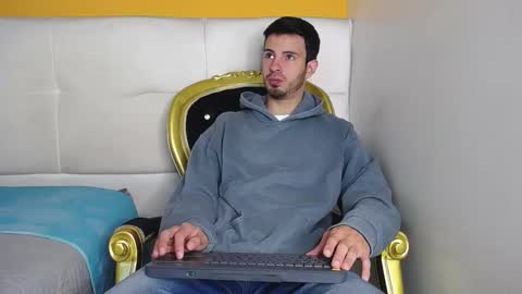 Snapshot of liamluxe chatting on September 19, 12:49 pm LiamLuxe online show from September 19, 12:49 pm
