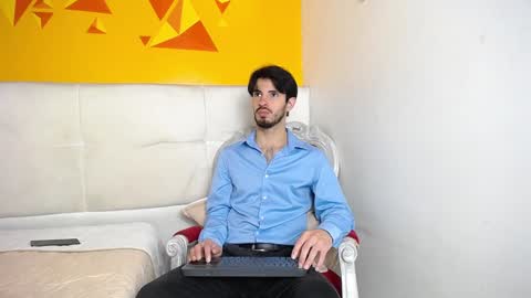 Snapshot of liamluxe chatting on December 30, 12:20 pm LiamLuxe online show from December 30, 12:20 pm