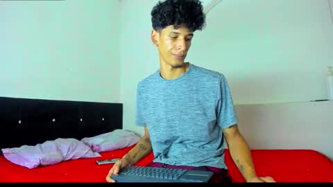 LIAM  KAI online show from February 19, 2:52 am