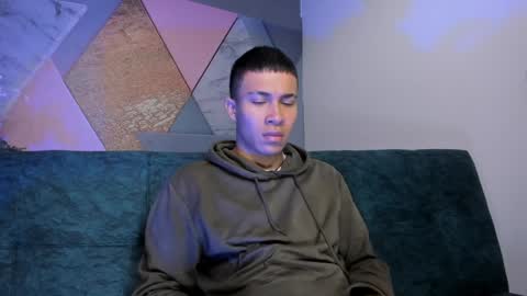 Snapshot of liamwoker chatting on December 2, 1:00 pm Liam online show from December 2, 1:00 pm