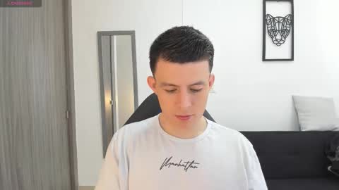 lian_eathan online show from October 13, 7:20 pm