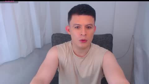 lian_eathan online show from March 22, 11:32 pm