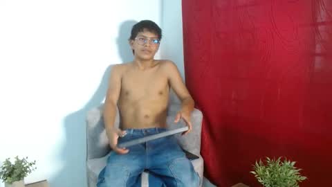 lian_wood online show from September 14, 1:02 pm