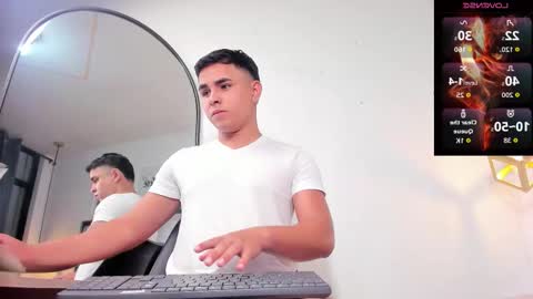 lianfox_ online show from March 22, 2:11 pm