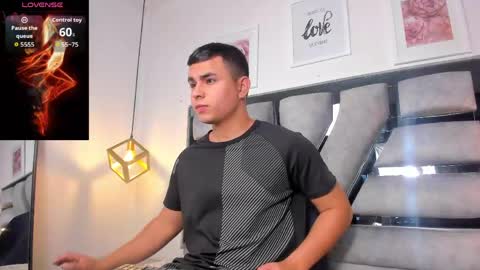 lianfox_ online show from April 28, 12:32 pm