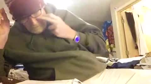 lie2ne online show from February 5, 12:23 pm