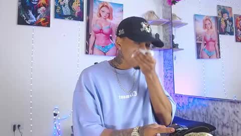 Snapshot of liiaam_lee_ chatting on September 29, 1:41 pm Daniel online show from September 29, 1:41 pm