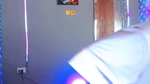 Daniel online show from April 21, 8:37 pm