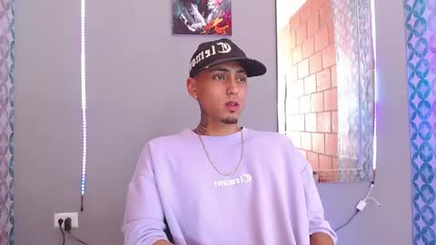 Daniel online show from April 25, 8:06 pm