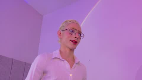 Liiam Luna online show from May 13, 4:26 pm