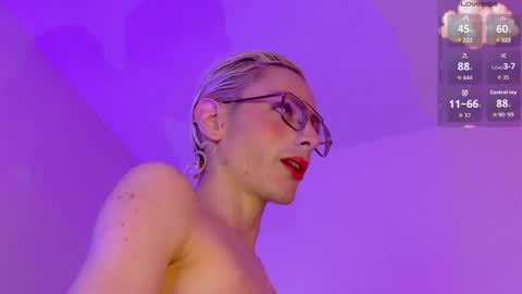 Liiam Luna online show from April 28, 11:04 am