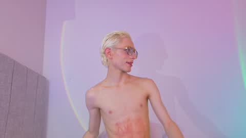 Liiam Luna online show from May 11, 4:04 pm