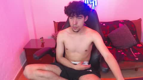 Snapshot of liil_boy chatting on September 28, 3:26 am Lil Boy- online show from September 28, 3:26 am