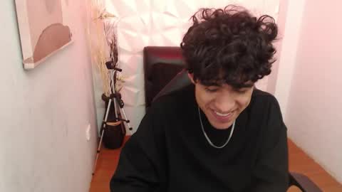 Snapshot of liil_boy chatting on October 14, 3:57 am Lil Boy- online show from October 14, 3:57 am