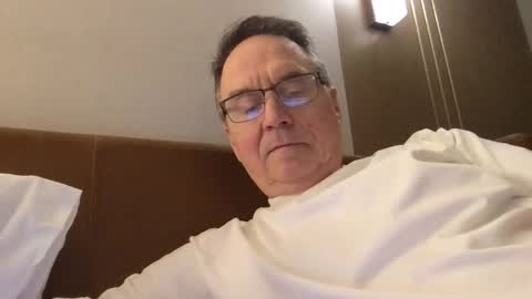 liketowatch online show from February 26, 3:30 am