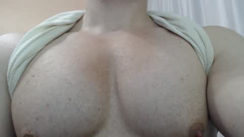 Snapshot of likwidator84 chatting on October 9, 1:10 am Maximus online show from October 9, 1:10 am