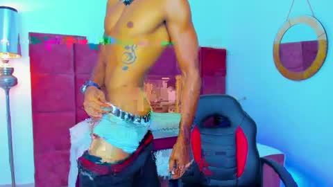 Lil KIng online show from April 2, 8:27 pm