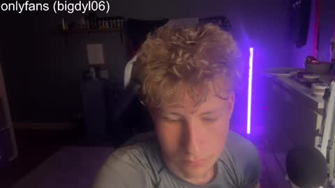 lildyl06 online show from April 19, 7:49 pm