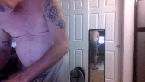 Snapshot of lilpackage69 chatting on October 11, 6:50 am lilpackage69 online show from October 11, 6:50 am