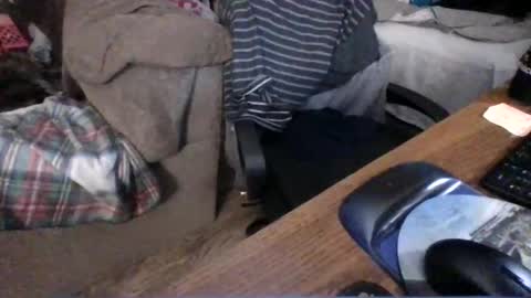 Snapshot of lilpackage69 chatting on December 27, 2:25 am lilpackage69 online show from December 27, 2:25 am