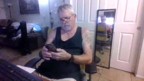 Snapshot of lilpackage69 chatting on October 17, 2:37 am lilpackage69 online show from October 17, 2:37 am