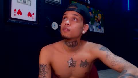 Snapshot of lilray99 chatting on February 22, 7:45 am ONLYFANS online show from February 22, 7:45 am