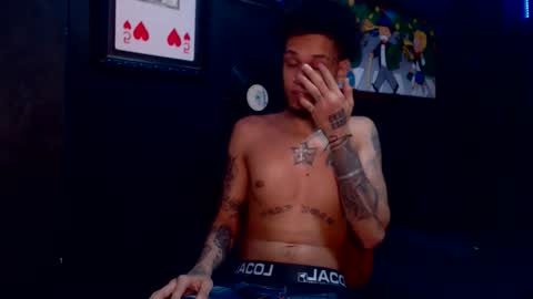 Snapshot of lilray99 chatting on January 17, 7:19 am ONLYFANS online show from January 17, 7:19 am
