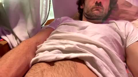 Snapshot of lilstitious chatting on November 1, 7:18 pm Ben online show from November 1, 7:18 pm