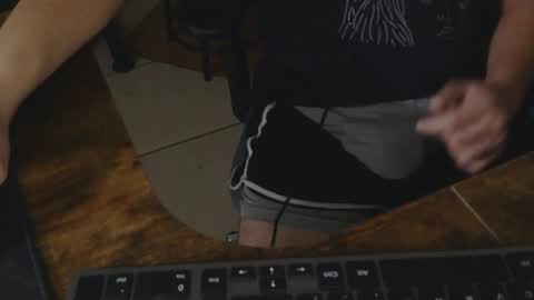 liltorobull online show from November 30, 6:48 am