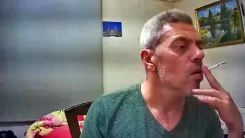 lilylovelyman50 online show from May 14, 4:27 pm