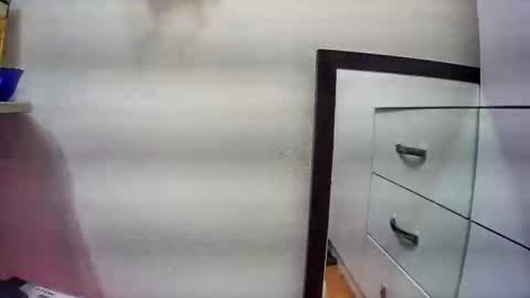 lilylovelyman50 online show from May 11, 4:04 pm