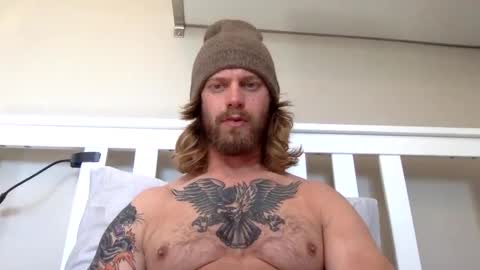 Snapshot of limitlesschris chatting on March 3, 5:34 pm Chris online show from March 3, 5:34 pm