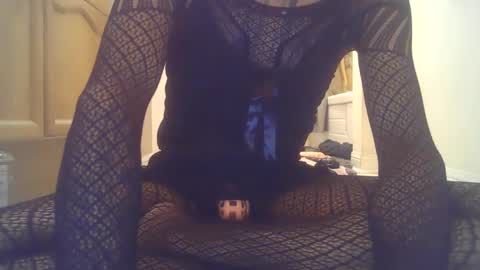 limpclitsissyfemboy online show from October 13, 2:17 am
