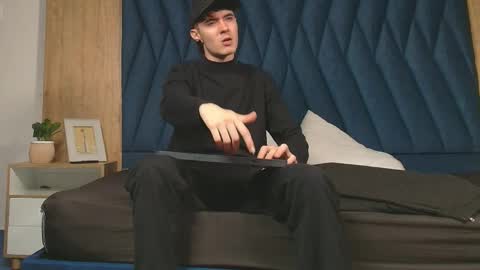 Lio online show from April 13, 3:18 am