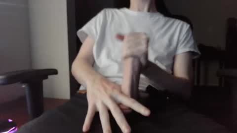 Snapshot of liocious98 chatting on October 27, 7:05 pm liocious98 online show from October 27, 7:05 pm