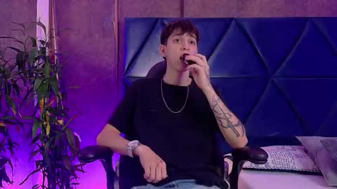 LION FOSTER online show from February 10, 10:25 pm